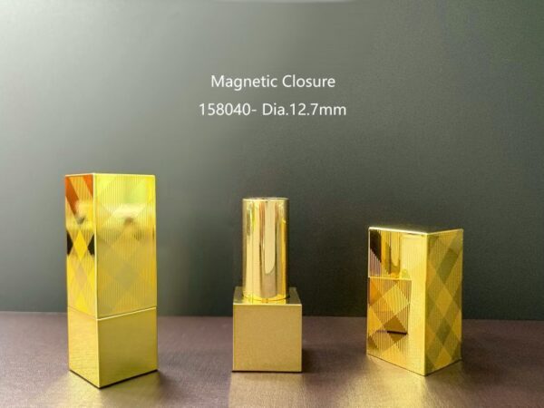 158040-3.5g-Single-Magnetic_Closure-ABS_AS_Aluminum 158040
Square Lipstick