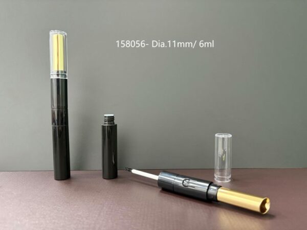 158056
Multi-Color Lipstick with Applicator