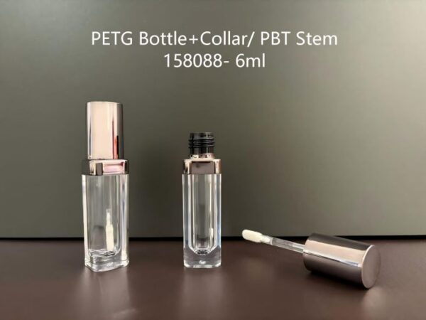 158088
Square Lipgloss with Applicator
