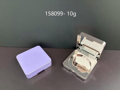 158099
Square Compact with Mirror and Snap Closure