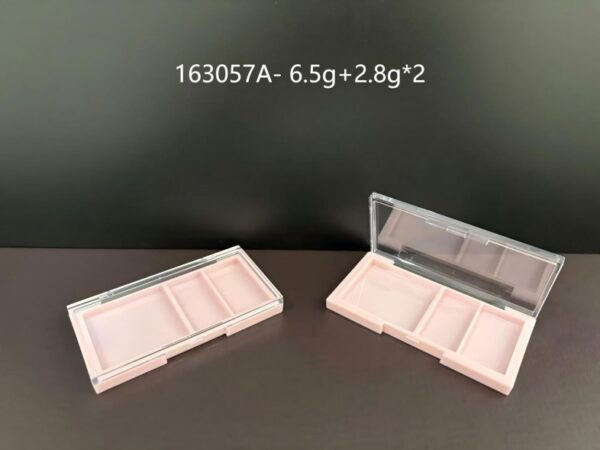 163057A
Three-Color Square, Compact