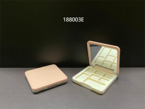 188003E
Multi-Color Square Compact with Mirror and Snap Closure