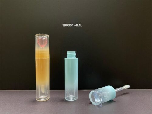 190001
Lipgloss with Applicator
