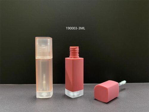 190003
Shaped Lipgloss with Applicator