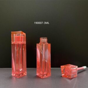 190007
Shaped Lipgloss with Applicator