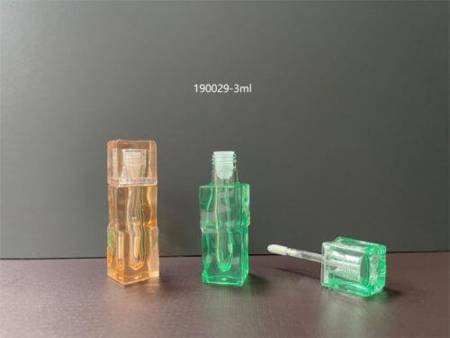 190029
Shaped Lipgloss with Applicator