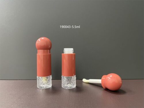 190043
Lipgloss with Applicator