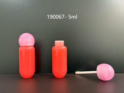 190067
Lipgloss with Applicator