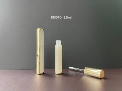 193010
Lipgloss with Applicator