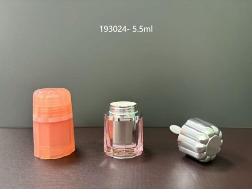 193024
Shaped Lipgloss with Applicator