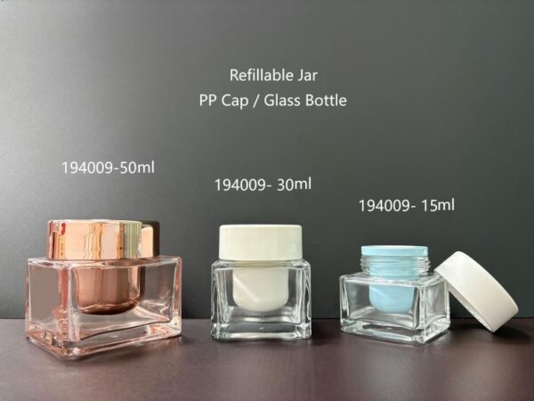194009
Bottle with Double-Wall, S-Free and Refillable