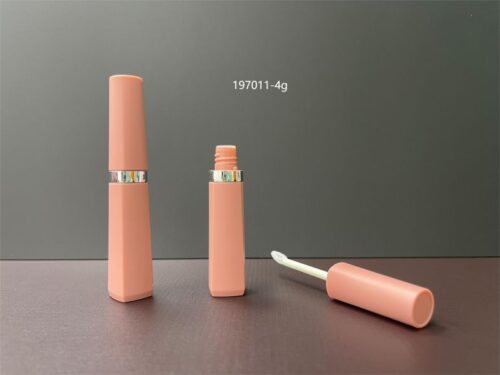 197011
Shaped Lipgloss with Applicator