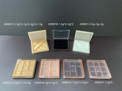 104007
Square Compact with Mirror and Snap Closure