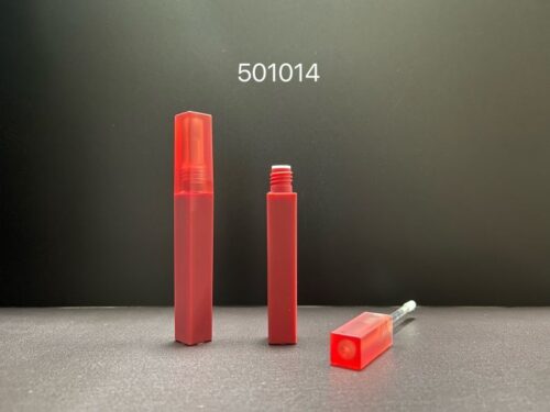 501014
Lipgloss with Applicator