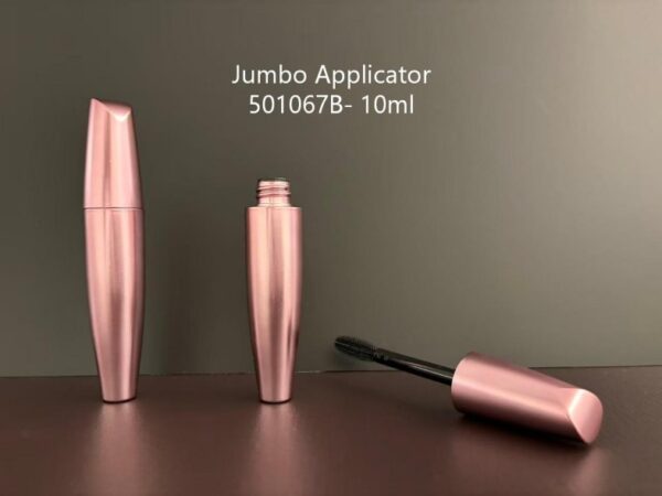 501067B
Shaped Mascara with Applicator, Recycled