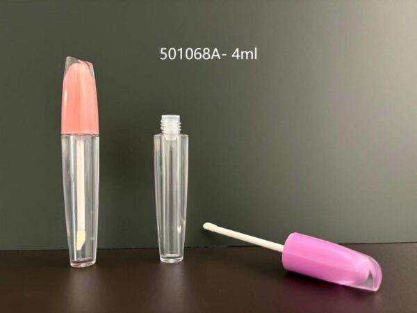 501068A
Shaped Lipgloss with Applicator and Double-Wall