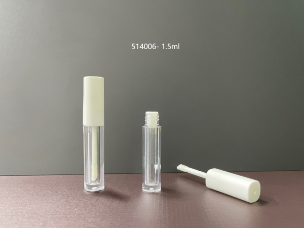 514006
Square Lipgloss with Applicator
