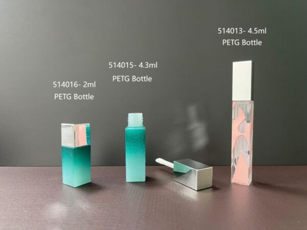 514013
Square Lipgloss with Applicator