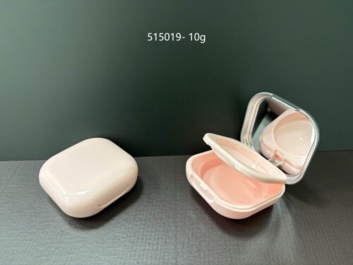ct 515019
Square Compact with Mirror and Center Plate