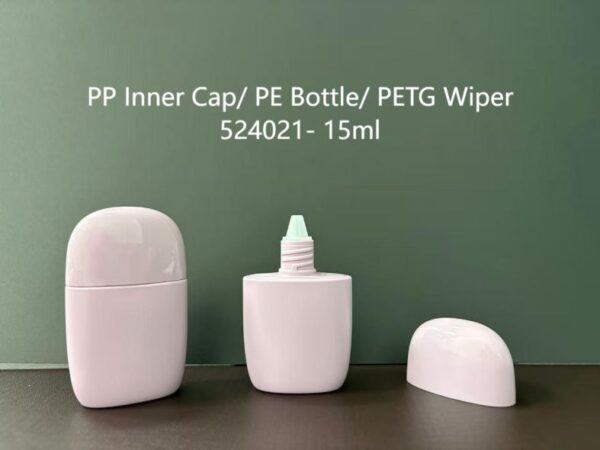 524021
Shaped Bottle