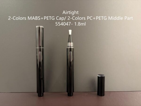 554047
Lipgloss with Applicator and Airtight