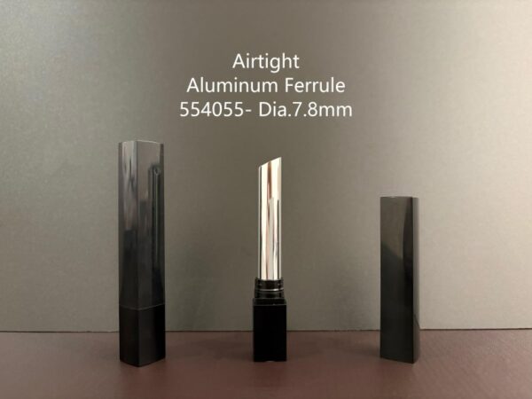 554055
Square Lipstick with Airtight