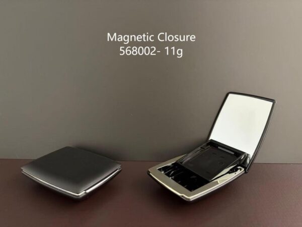 568002
Square Compact with Mirror