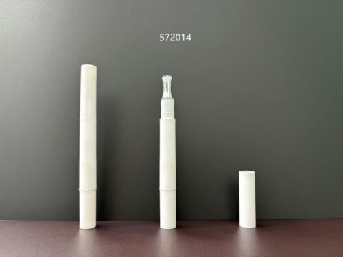 572014
Lipgloss with Applicator