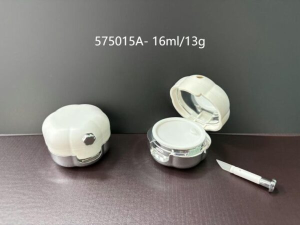 575015A
Jar with Applicator, Refillable