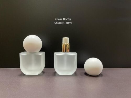587006
Shaped Bottle