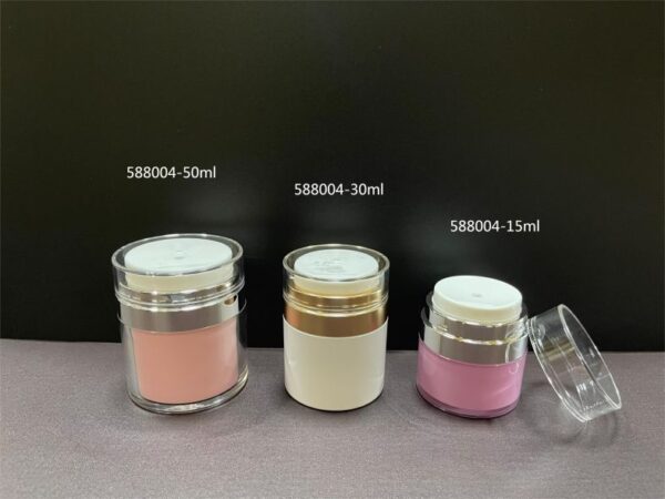 588004
Bottle with Double-Wall, Refillable