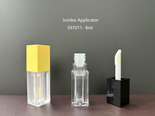 597011
Square Lipgloss with Applicator