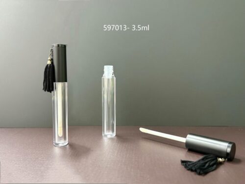 597013
Lipgloss with Applicator and Loop