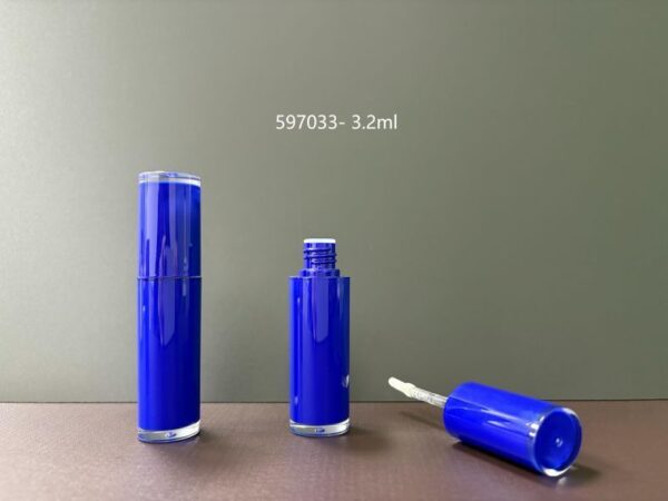 597033
Lipgloss with Applicator and Double-Wall