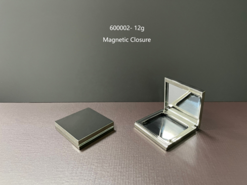 600002
Square Compact with Mirror
