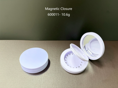 600011
Compact with Mirror and Center Plate