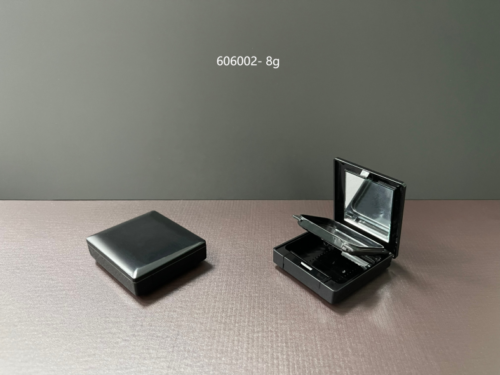 606002
Square Compact with Mirror and Center Plate