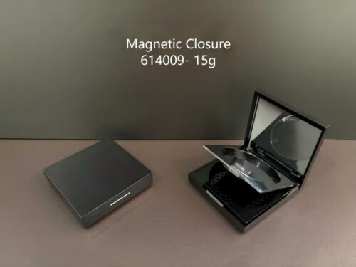 614009
Square Compact with Mirror and Center Plate