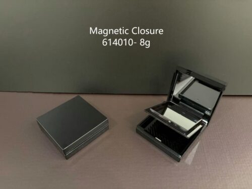 614010
Square Compact with Mirror and Center Plate