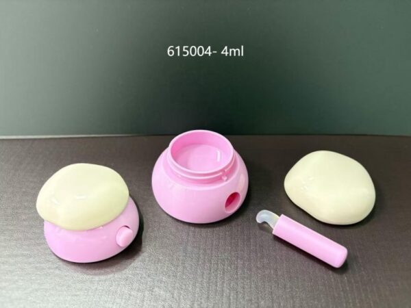 615004
Shaped Jar with Applicator