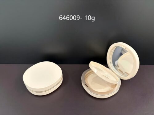 646009
Square Compact with Mirror and Center Plate