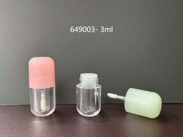 649003
Lipgloss with Applicator