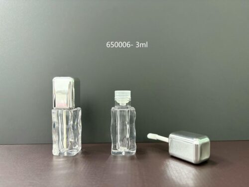 650006
Square Lipgloss with Applicator