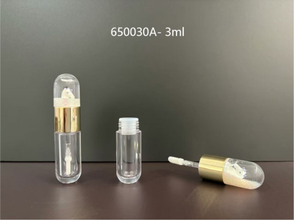 650030A
Lipgloss with Applicator and Deco Top