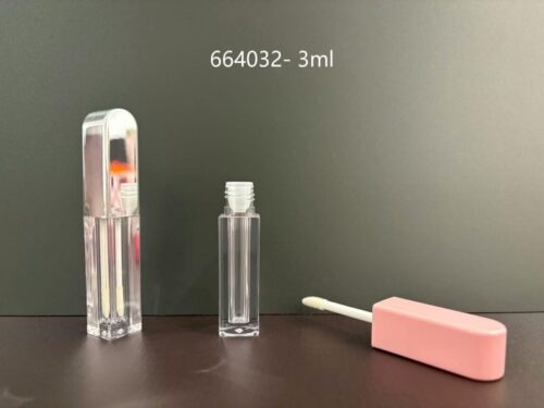 664032
Square Lipgloss with Applicator