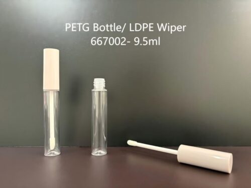 667002
Lipgloss with Applicator