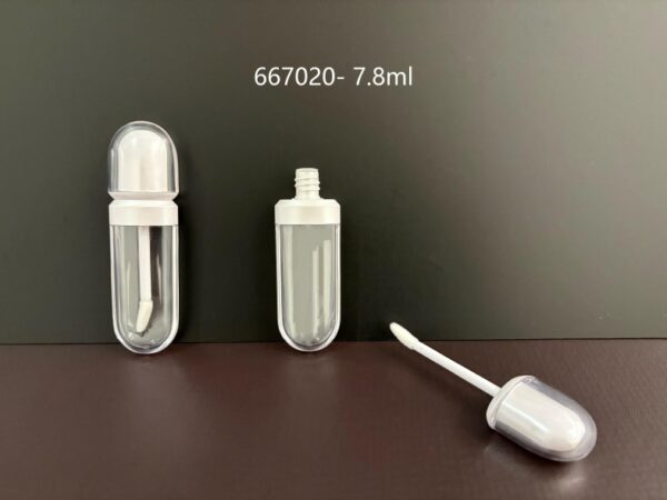 667020
Shaped Lipgloss with Applicator