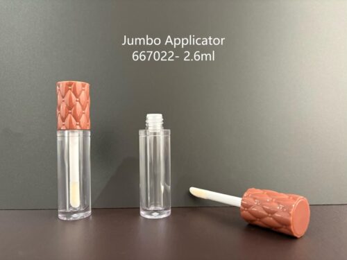 667022
Lipgloss with Applicator