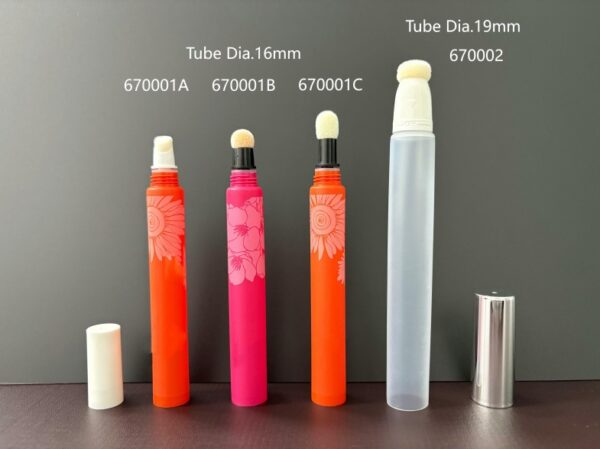 670001C
Tube, With Applicator