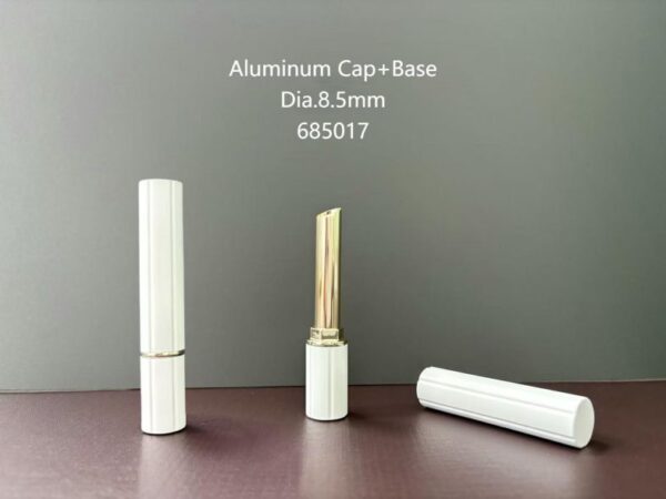 685017
Lipstick with Snap Closure, S-Free